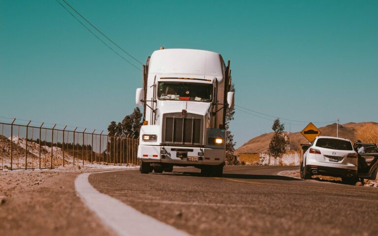 ernesto leon 4H I HRjkyA unsplash edited 1 768x480